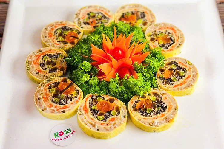 Mâm khai vị tỉa hoa